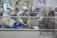 Những hình ảnh đặc biệt về nơi đang giành giật sự sống cho bệnh nhân Covid-19 nặng ở Hà Nội