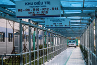 Những hình ảnh đặc biệt về nơi đang giành giật sự sống cho bệnh nhân Covid-19 nặng ở Hà Nội