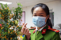 Ấn tượng hình ảnh thanh niên Công an Thủ đô rạng rỡ khi hiến máu phục vụ bệnh nhân ngày sát Tết