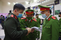 Ấn tượng hình ảnh thanh niên Công an Thủ đô rạng rỡ khi hiến máu phục vụ bệnh nhân ngày sát Tết