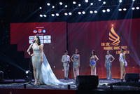 Tận mắt nữ sinh 