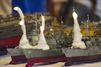 Sống động dàn mô hình quân sự khủng đang được trưng bày ở Hà Nội