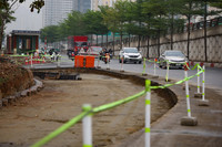 Cận cảnh công trường xây dựng 2 cầu dầm thép song song với cầu vượt Mai Dịch ở Hà Nội