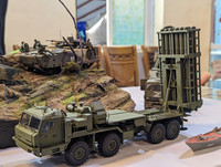 Sống động dàn mô hình quân sự khủng đang được trưng bày ở Hà Nội