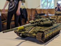 Sống động dàn mô hình quân sự khủng đang được trưng bày ở Hà Nội