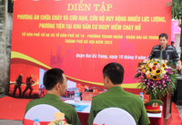 Diễn tập chữa cháy lớn...bắt nguồn từ cửa hàng xe máy