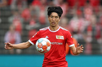 18 cầu thủ Nhật Bản đang thi đấu ở châu Âu là những ai?