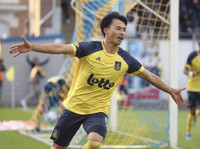 18 cầu thủ Nhật Bản đang thi đấu ở châu Âu là những ai?