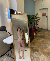 [ẢNH] Mê mẩn vẻ đẹp của HLV phòng gym Hàn Quốc