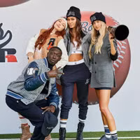 [ẢNH] Ngã rẽ khiến fan phấn khích của 'VĐV sexy nhất hành tinh'