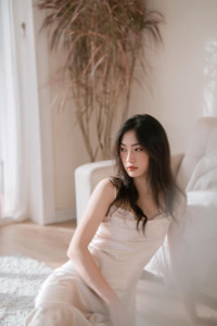 Nhan sắc tựa 'nàng thơ' của VĐV bóng chuyền đang gây sốt cộng đồng mạng