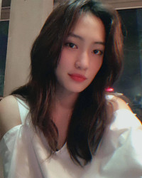 Nhan sắc tựa 'nàng thơ' của VĐV bóng chuyền đang gây sốt cộng đồng mạng