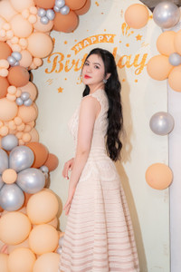 Vẻ đẹp cuốn hút của nữ Chủ tịch Liên minh yoga thế giới khu vực Đông Nam Á