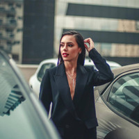 Vẻ đẹp bốc lửa của bạn gái Neymar