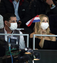 Huyền thoại Real Madrid si mê nữ phóng viên kém 14 tuổi