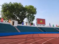 Cận cảnh sân Việt Trì đẹp mướt mắt trước ngày U23 Việt Nam thi đấu