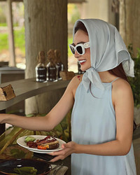 Mê mẩn vóc dáng bạn gái nhân viên ngân hàng của Vũ Văn Thanh