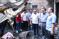 Phó Thủ tướng kiểm tra hiện trường, chỉ đạo khắc phục hậu quả vụ cháy ở Trung Kính