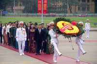 Lãnh đạo Đảng, Nhà nước và thành phố Hà Nội vào Lăng viếng Chủ tịch Hồ Chí Minh