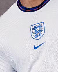 [ẢNH] Dàn sao tuyển Anh khoe áo đấu mới đẹp ngất ngây