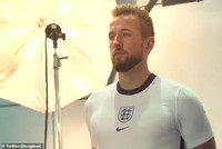 [ẢNH] Dàn sao tuyển Anh khoe áo đấu mới đẹp ngất ngây