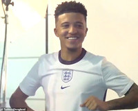 [ẢNH] Dàn sao tuyển Anh khoe áo đấu mới đẹp ngất ngây