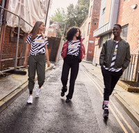 [ẢNH] Cận cảnh áo đấu mới xấu thảm hại của M.U