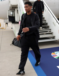 Chùm ảnh tuyển Anh sành điệu tới Đức chinh phục EURO 2024