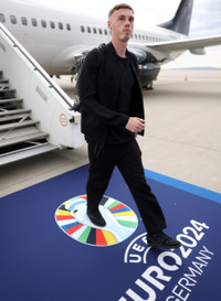 Chùm ảnh tuyển Anh sành điệu tới Đức chinh phục EURO 2024