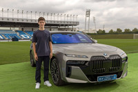 Cận cảnh loạt siêu xe đình đám cầu thủ Real Madrid được tặng