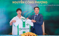 Công Phượng tập 'sung' vì suất đá chính ở Bình Phước