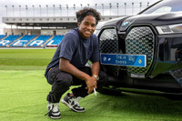 Cận cảnh loạt siêu xe đình đám cầu thủ Real Madrid được tặng