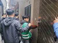 Dựng lại hiện trường 