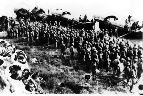 Tiểu đoàn 256 tập trung trước khi lên đường vào Nam chiến đấu 10-1945 Tiểu đoàn 256 tập trung trước khi lên đường vào Nam chiến đấu 10-1945