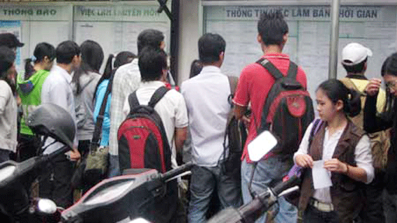 Sinh viên làm thêm và những mặt trái ảnh 1