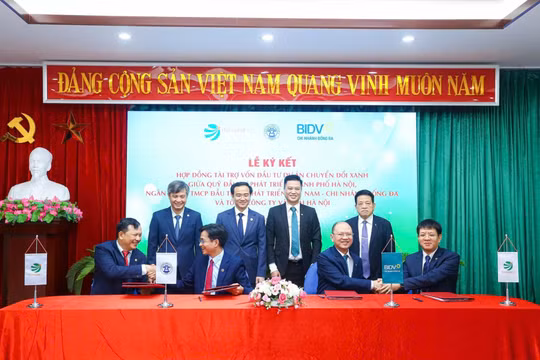 Ký kết hợp đồng tài trợ vốn để “xanh hoá” lượng xe buýt khủng của Transerco