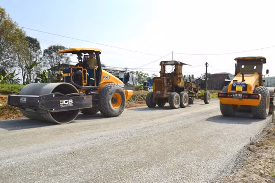 Dự án giao thông tăng vọt do biến động nhiên liệu, kiến nghị bù giá 