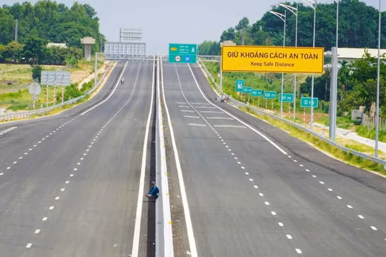 Cao tốc Biên Hòa- Vũng Tàu liên tiếp bị cắt trộm cáp điện chiếu sáng