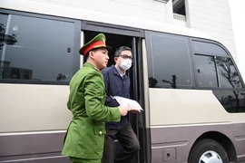 Dẫn giải loạt cựu lãnh đạo, cán bộ Cục An toàn thực phẩm nhận hối lộ tới toà 