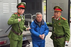 Gây thất thoát hơn 380 tỷ đồng, nhóm cựu lãnh đạo Tổng Công ty Xi măng hầu toà