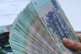 Người phụ nữ mất tiền tỷ vì thường xuyên nhờ thao tác chuyển tiền hộ