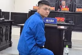 Nữ nhân viên ngân hàng cung cấp thông tin khách hàng cho đối tượng xấu 