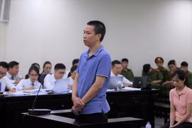 Xét xử vợ chồng giám đốc sản xuất thực phẩm bảo vệ sức khỏe giả 