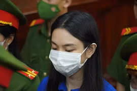 Thủ đoạn của nhóm đối tượng sản xuất kẹo Kera liên quan đến hoa hậu và người nổi tiếng