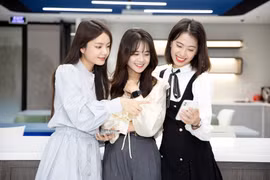 Đặt vé xem phim trên ứng dụng ngân hàng ngày càng được người trẻ lựa chọn 