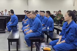 Dùng trang mạng xã hội “Huấn hoa hồng” lừa đảo vay tiền và mua bán thận lĩnh án