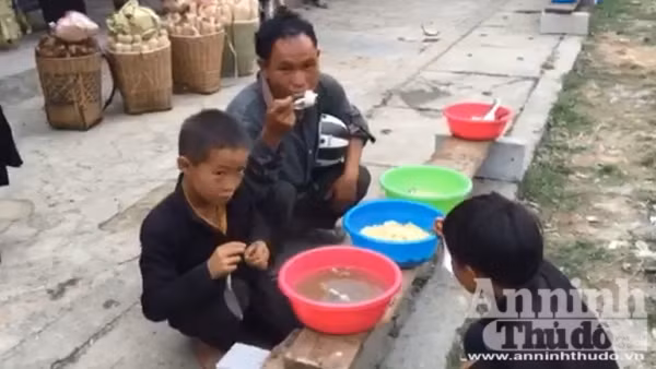Mục kích lễ cúng ma khô, thả hồn người chết về với tổ tiên của người Mông ảnh 6