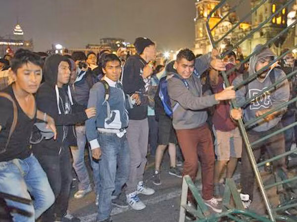Mexico giải tán toàn bộ cảnh sát địa phương ảnh 2
