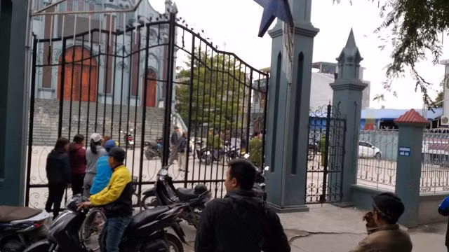 [AUDIO 11-3-2019] Bé 22 tháng tuổi tử vong thương tâm sau cú lùi xe bất cẩn của nữ tài xế ảnh 1
