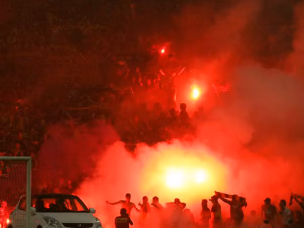 Dư luận Malaysia lên án hooligan, xin lỗi cổ động viên Việt Nam ảnh 2